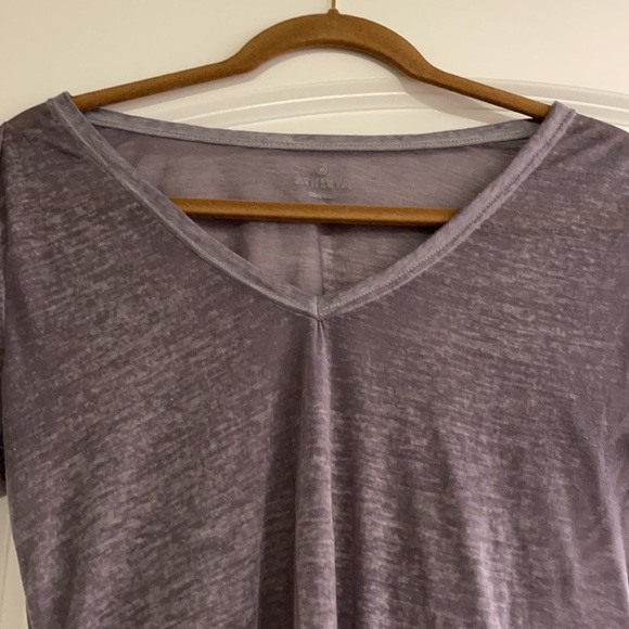 Athleta small gray  v neck cotton t shirt - Picture 2 of 4